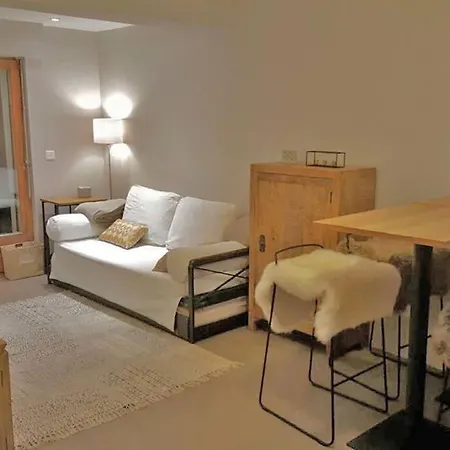 Apartment Chaleureux Entierement Renove! *